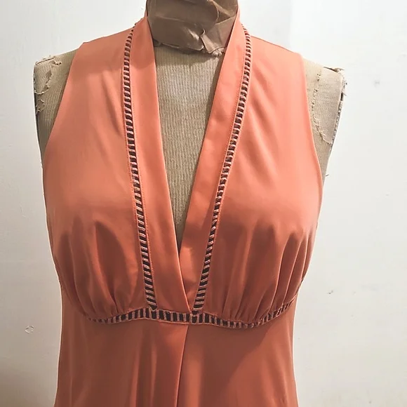 PERHAPS MY VERY FAVORITE:  VANITY FAIR GOWN WITH EXQUISITE NECKLINE SIZE… - Picture 6 of 14